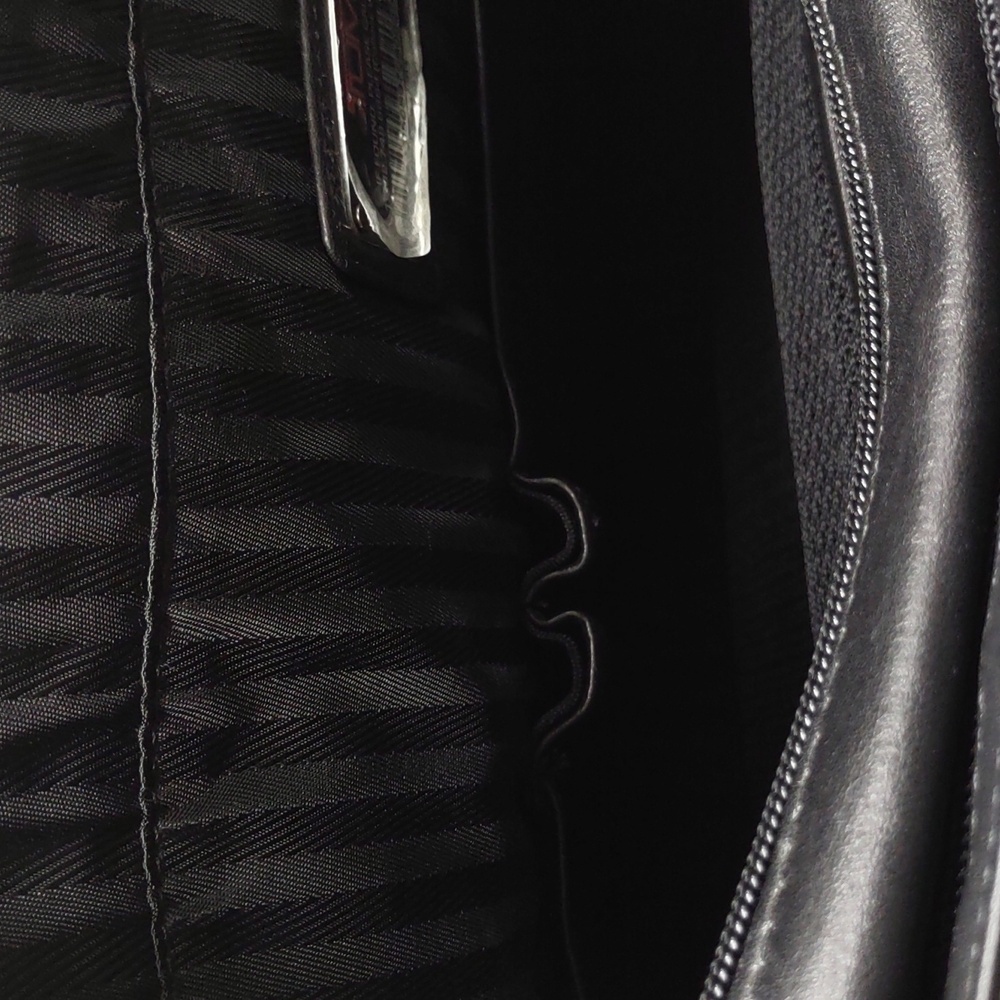 Tumi nylon 12x12 shoulder bag - Picture 6 of 15